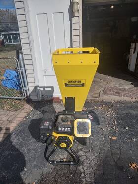 R224p Champion Wood Chipper Used