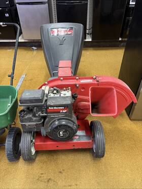 24a-4626352 Yard Machine 5hp 3-way System Chipper Rake-in Chute Drop-in Hopper