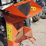 Echo Bear Cat SC3206 Gasoline Wood Chipper, Wheeled, Orange/black. Fixed Price $800.00.